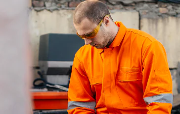 Custom Hi-Vis Clothing: What Are Your Options?