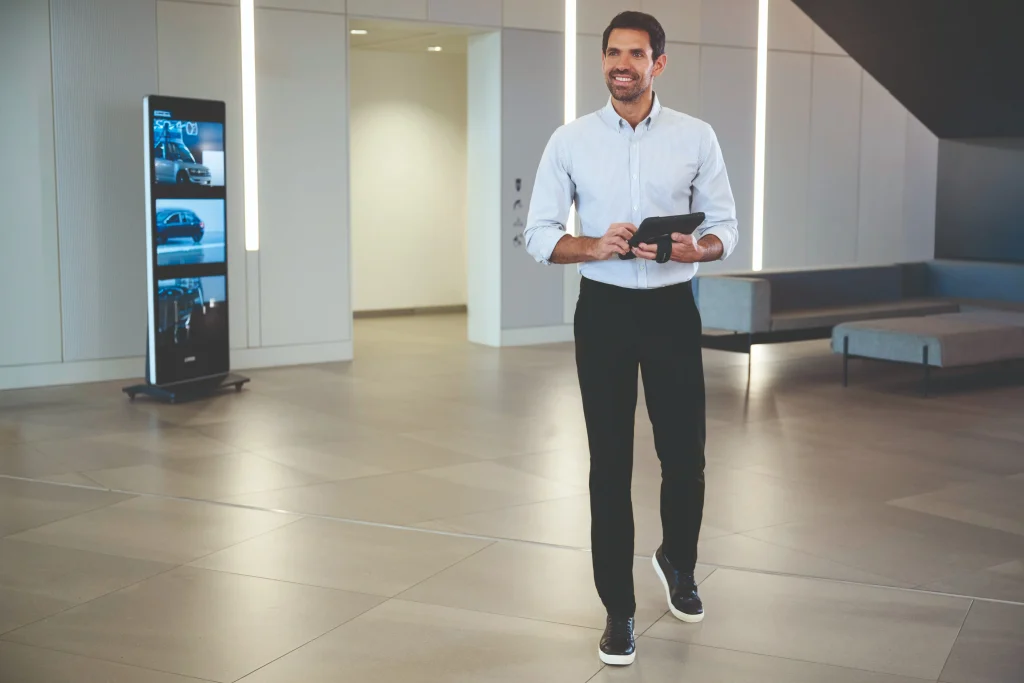The Benefits of Buying Workwear Online for Irish Businesses